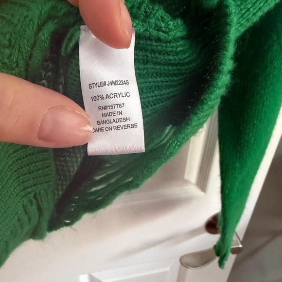 Brooklyn Green Sweater - Picture 4 of 4
